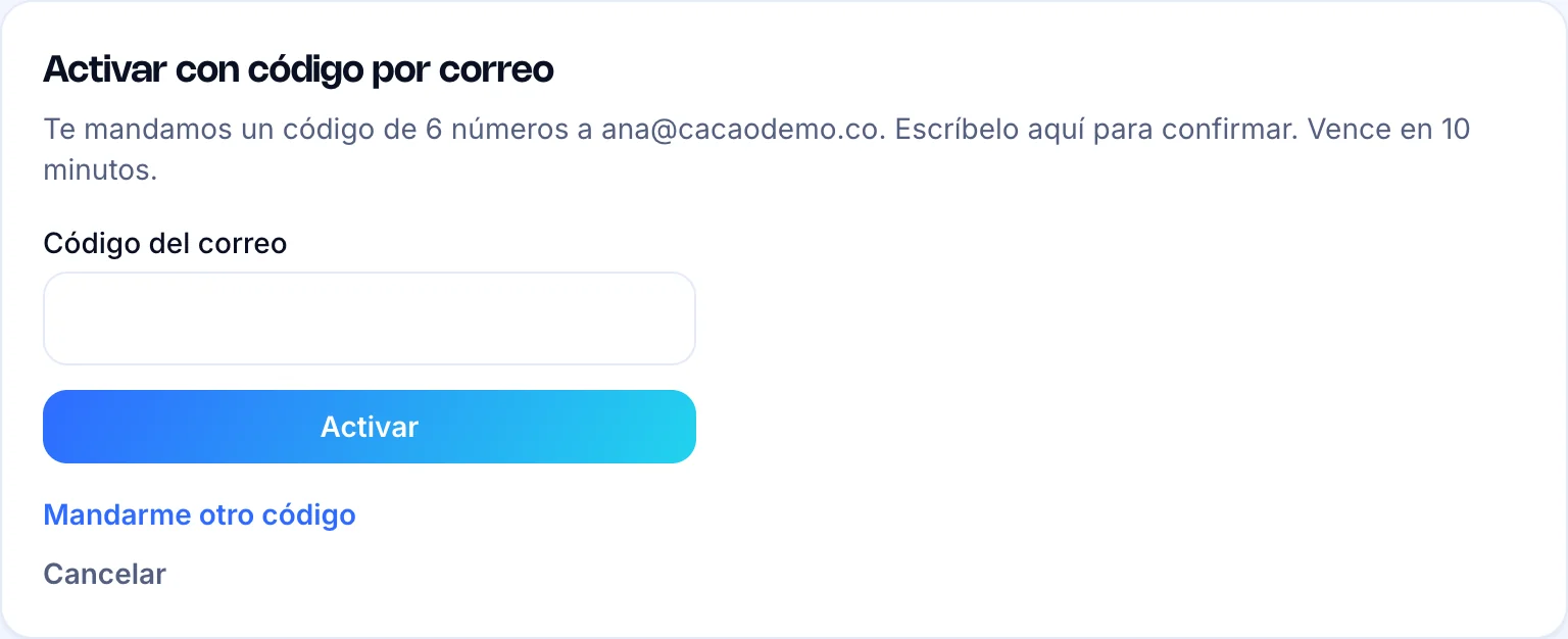 Paso Activar con código por correo con el campo Código del correo y el botón Activar